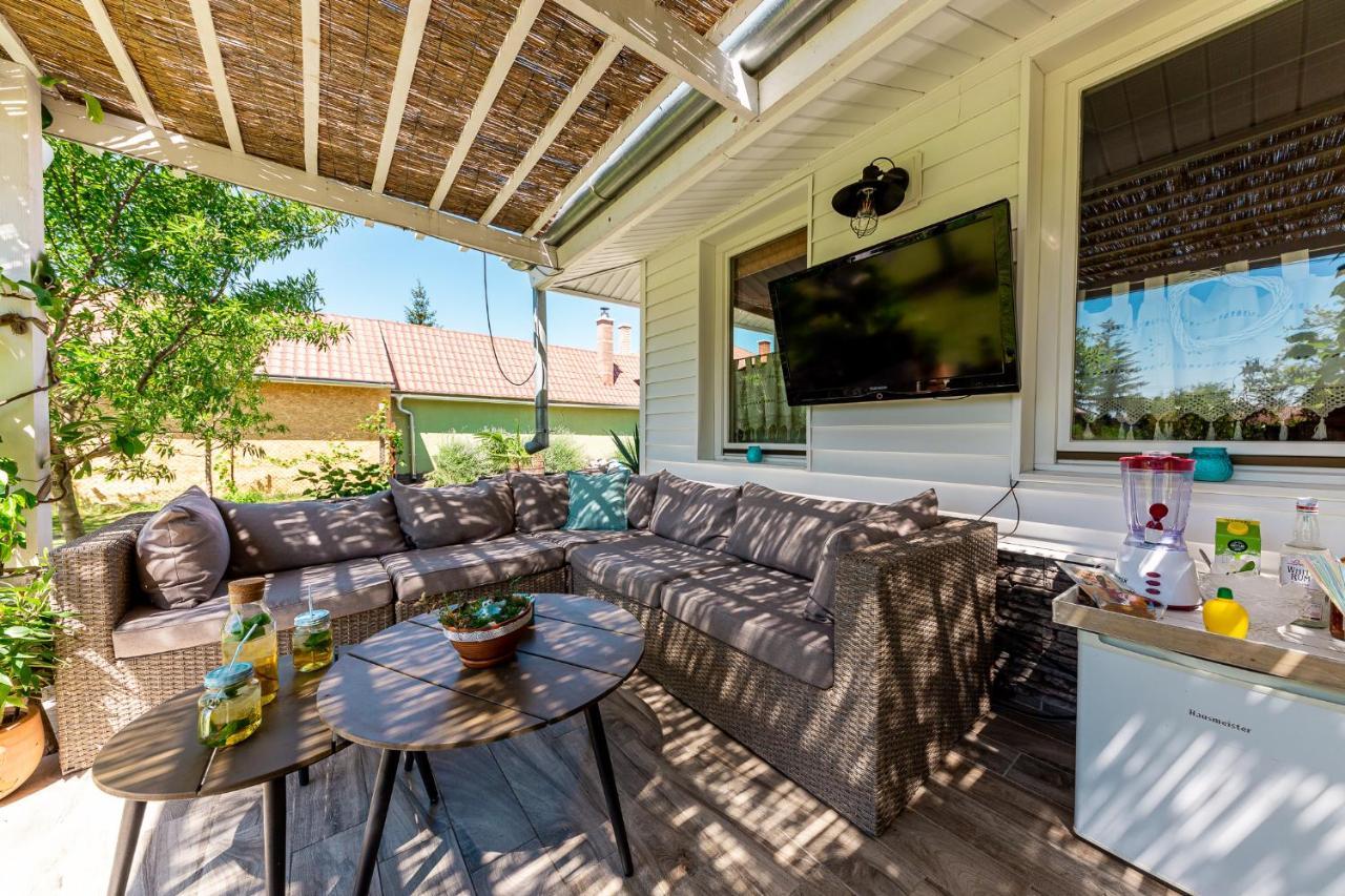 Berrybay Holidayhome Balatonkeresztur Ngoại thất bức ảnh