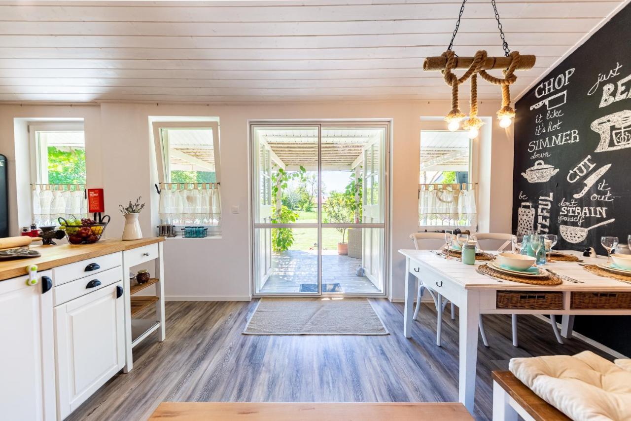 Berrybay Holidayhome Balatonkeresztur Ngoại thất bức ảnh