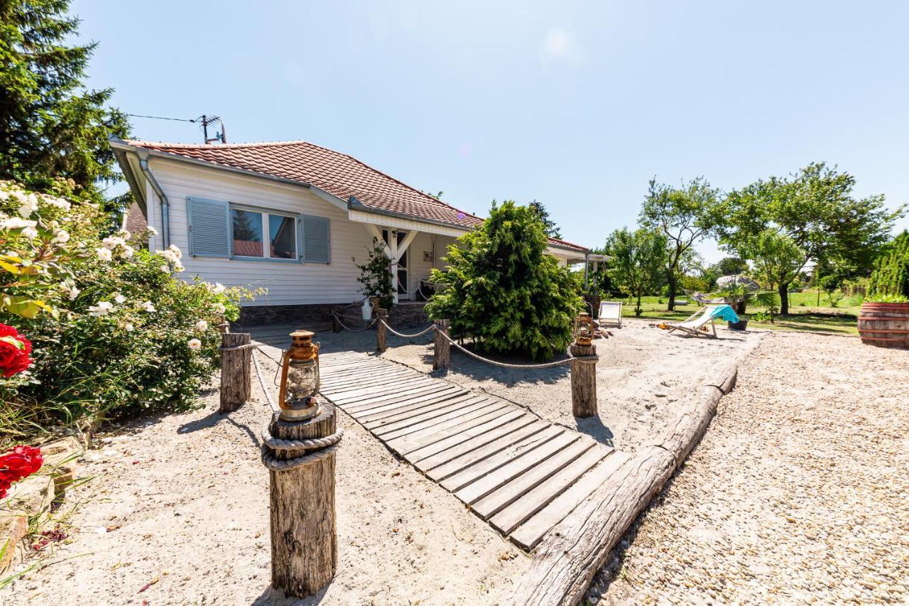 Berrybay Holidayhome Balatonkeresztur Ngoại thất bức ảnh